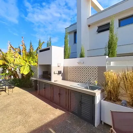 Billy's Place Protaras Luxury With Private Pool With Heated Pool Option For Autumn And Winter Months Paralimni