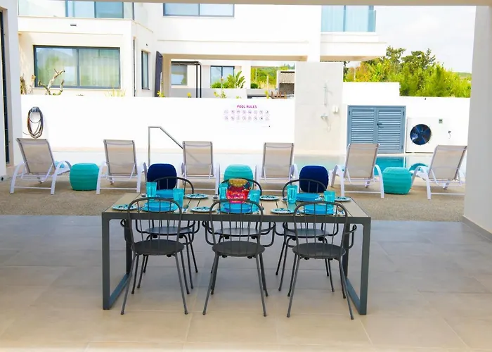 Billy's Place Protaras Luxury With Private Pool With Heated Pool Option For Autumn And Winter Months ヴィラ