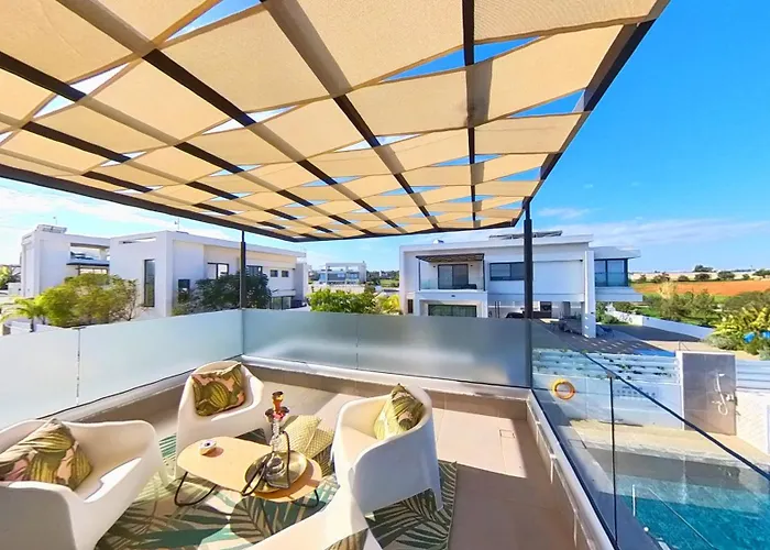 ヴィラ Billy's Place Protaras Luxury With Private Pool With Heated Pool Option For Autumn And Winter Months *