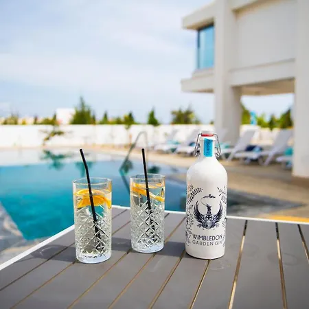 Billy's Place Protaras Luxury With Private Pool With Heated Pool Option For Autumn And Winter Months *