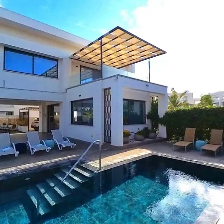 Billy's Place Protaras Luxury With Private Pool With Heated Pool Option For Autumn And Winter Months Villa *