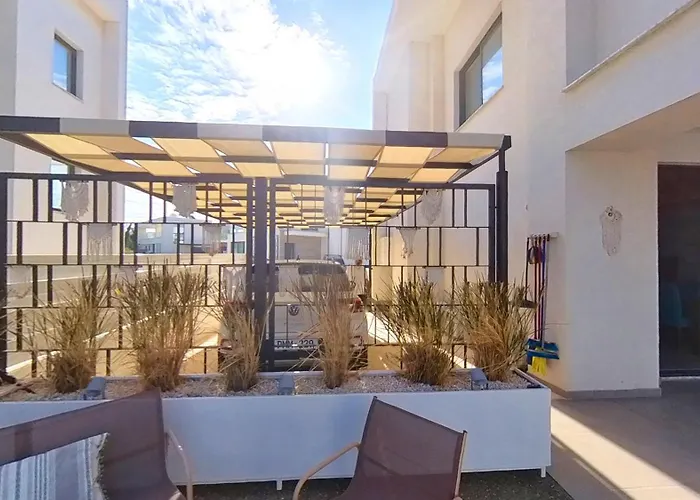 Billy's Place Protaras Luxury With Private Pool With Heated Pool Option For Autumn And Winter Months Vilă