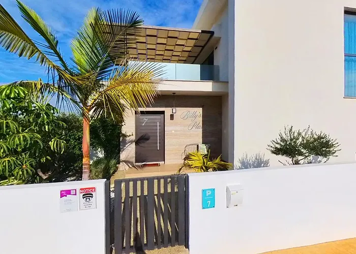 Billy's Place Protaras Luxury With Private Pool With Heated Pool Option For Autumn And Winter Months Vilă *